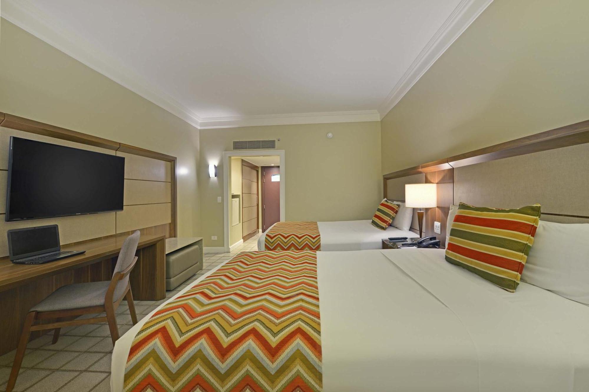 فندق ديفيل برايم سلفادور السلفادور المظهر الخارجي الصورة A room at the Hilton Garden Inn
