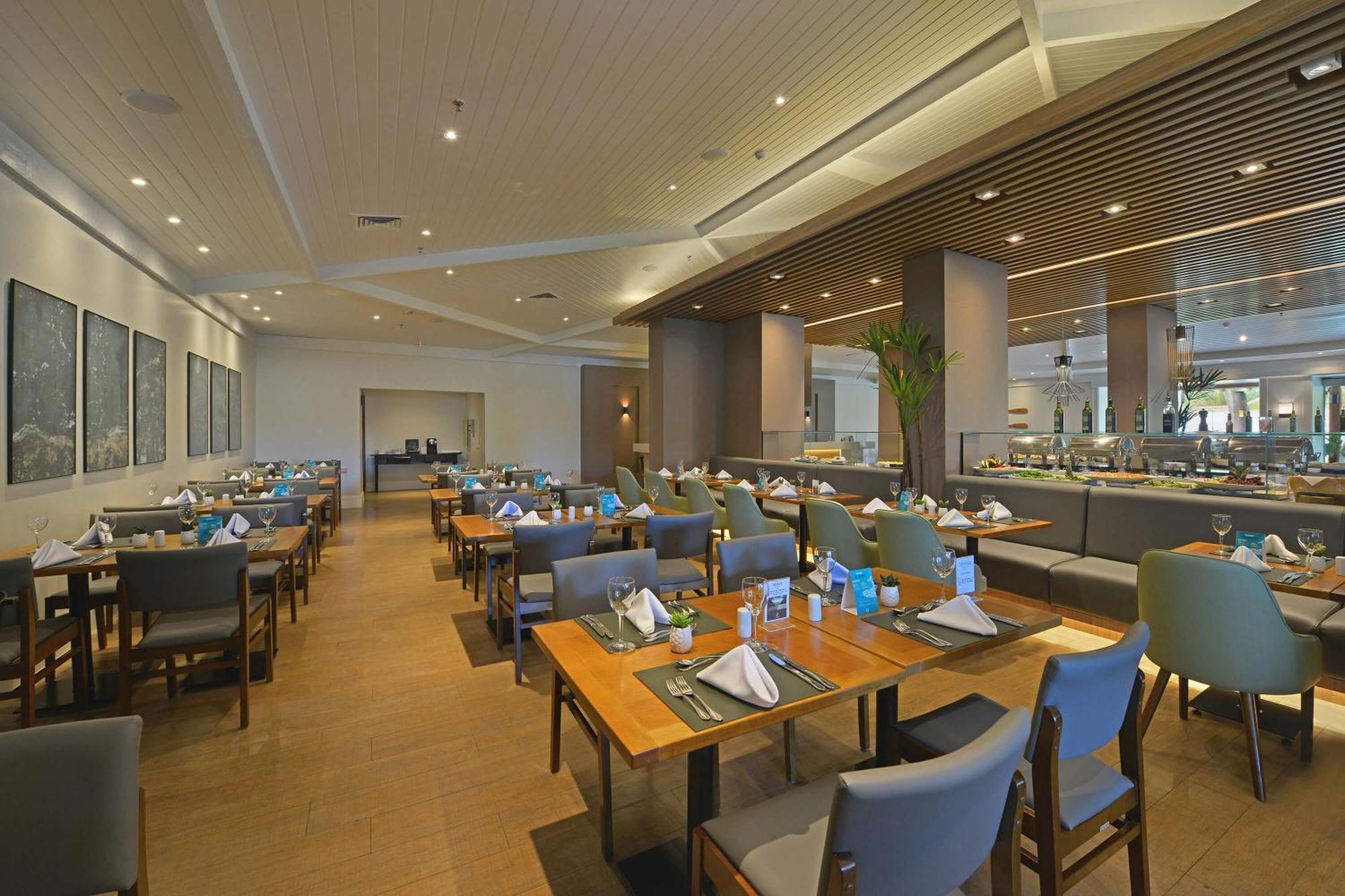 فندق ديفيل برايم سلفادور السلفادور المظهر الخارجي الصورة The interior of the lounge